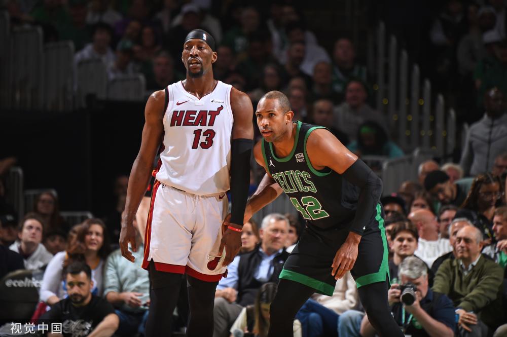 舞台似乎已 舞台似乎已